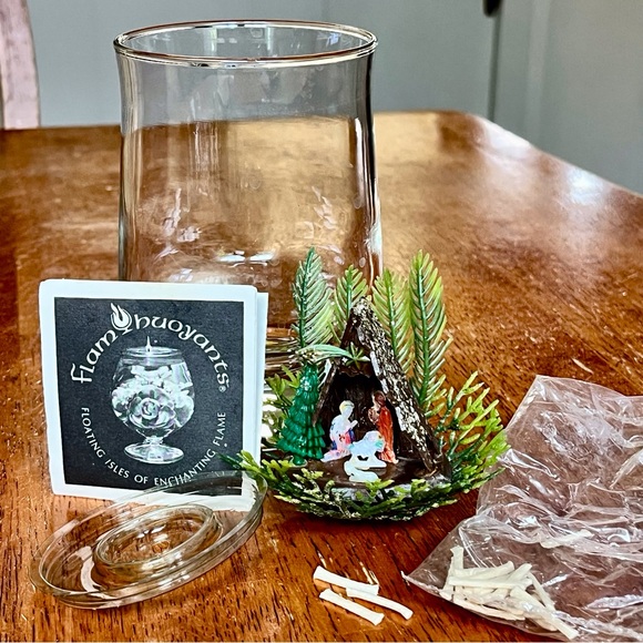 Vintage Christmas Nativity Floating Flame Candle Flambuoyants - Picture 7 of 7